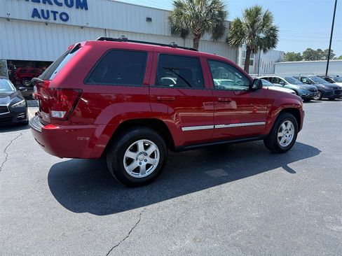 Used 2010 Jeep Grand Cherokee Laredo RWD image 3