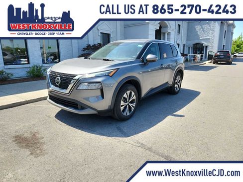 Used 2021 Nissan Rogue SV FWD image 1