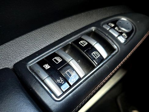 Used 2013 Mercedes-Benz S 63 AMG image 39