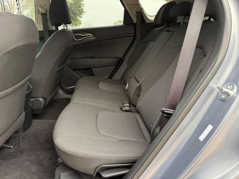 Used 2025 Kia Sportage LX FWD image 27