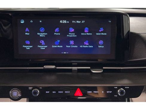 Used 2023 Kia Carnival EX image 29