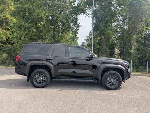 Certified 2026 Toyota 4Runner SR5 AWD/4WD image 2