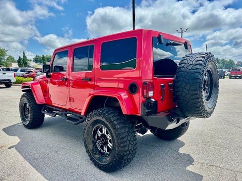 Used 2017 Jeep Wrangler Unlimited Rubicon w/ Connectivity Group AWD/4WD image 5