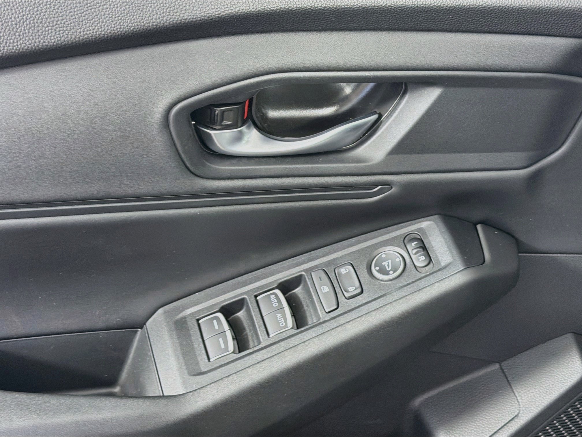 Used 2025 Honda Accord SE image 15