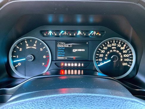 Used 2016 Ford F150 XLT w/ Equipment Group 302A Luxury image 14