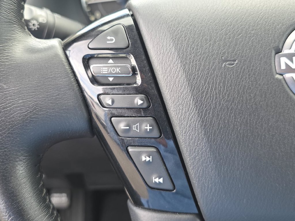 Used 2024 Nissan Armada SL w/ Captain's Chairs Package RWD image 29