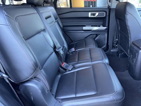 Used 2023 Ford Explorer XLT w/ Equipment Group 202A image 15