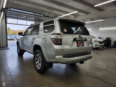 Used 2019 Toyota 4Runner TRD Off-Road image 30
