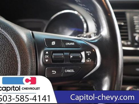Used 2019 Kia Sedona EX FWD image 19