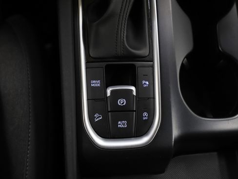 Used 2019 Hyundai Santa Fe SEL image 25