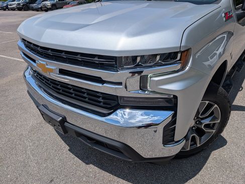 Used 2022 Chevrolet Silverado 1500 LT AWD/4WD image 13