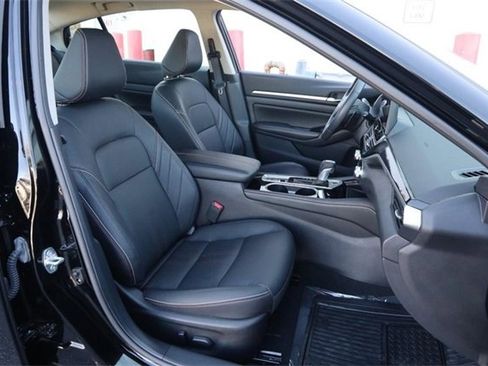 Certified 2024 Nissan Altima 2.0 SR image 25