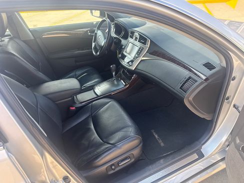 Used 2011 Toyota Avalon FWD image 12