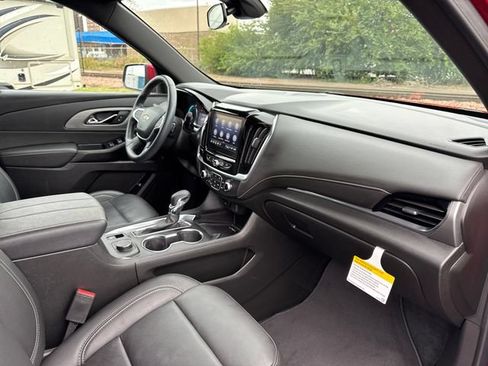 Used 2023 Chevrolet Traverse LT AWD/4WD image 26