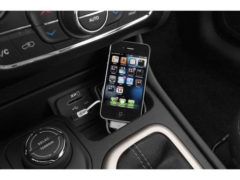 Used 2015 Jeep Cherokee Limited AWD/4WD image 11