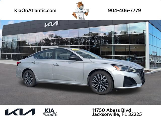 Used 2025 Nissan Altima 2.5 SV FWD image 1