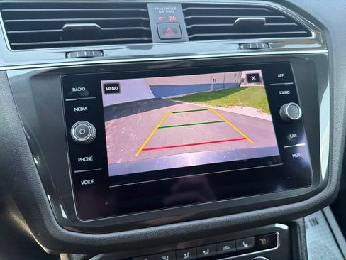 Used 2019 Volkswagen Tiguan SE w/ 3rd Row Seat Package AWD/4WD image 19