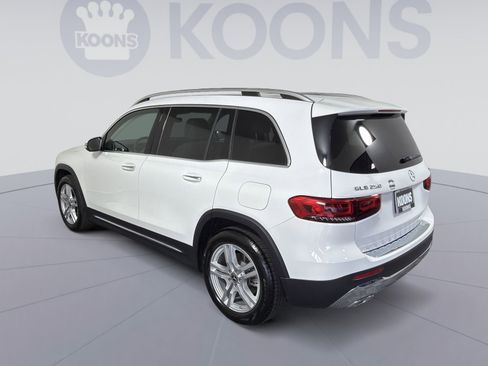 Used 2021 Mercedes-Benz GLB 250 4MATIC image 4