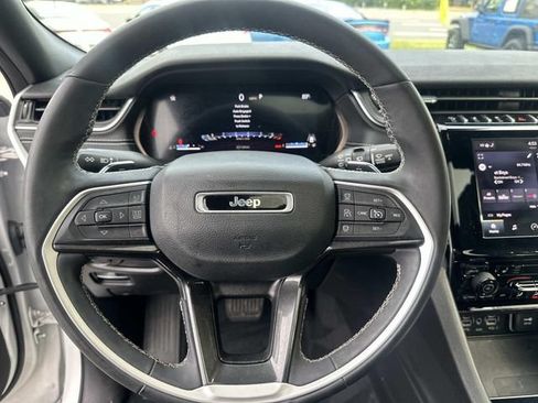 Used 2023 Jeep Grand Cherokee L Laredo AWD/4WD image 29