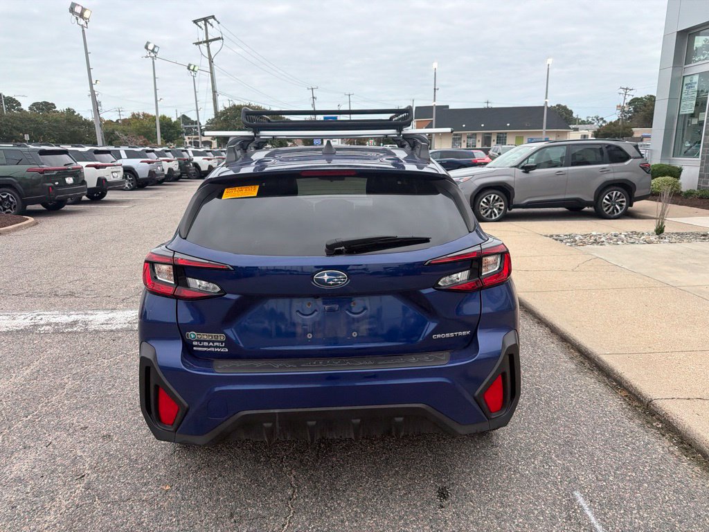 Used 2025 Subaru Crosstrek 2.5i Premium AWD/4WD image 8