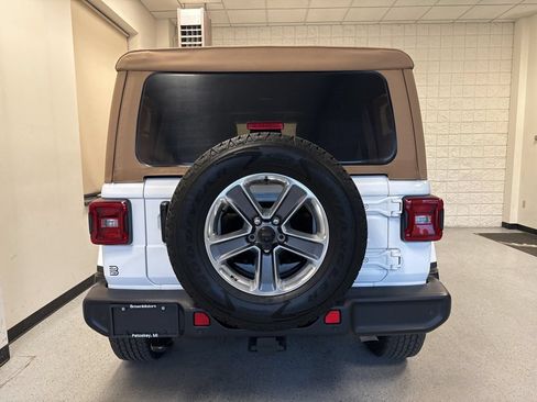 Used 2021 Jeep Wrangler Unlimited Sahara AWD/4WD image 19