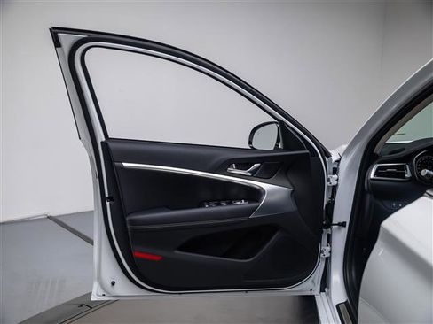 New 2026 Genesis G70 2.5T image 27