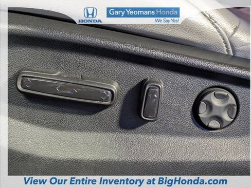 Used 2017 Honda CR-V Touring image 20