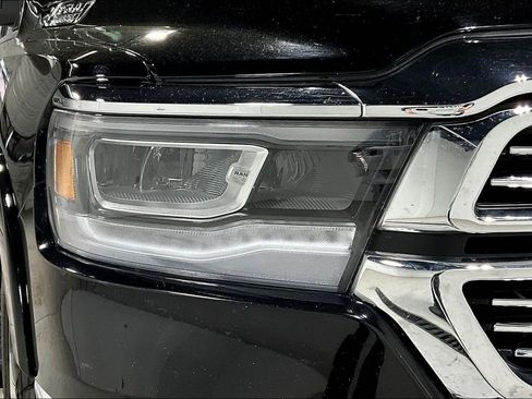 Used 2022 RAM 1500 Laramie AWD/4WD image 39