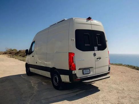 Used 2021 Mercedes-Benz Sprinter 2500 image 64