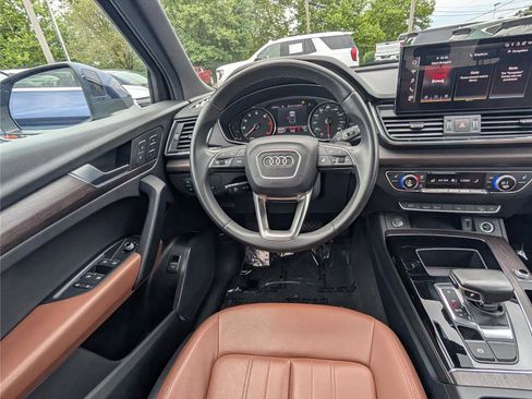 Used 2023 Audi Q5 2.0T Premium w/ Convenience Package AWD/4WD image 17