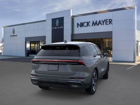 New 2025 Lincoln Nautilus Premier w/ Equipment Group 102A image 10