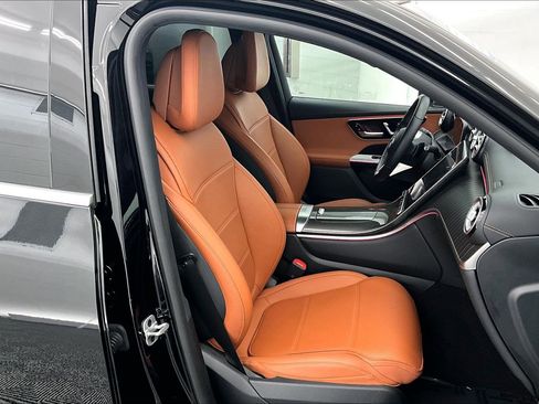 Certified 2023 Mercedes-Benz GLC 300 image 6