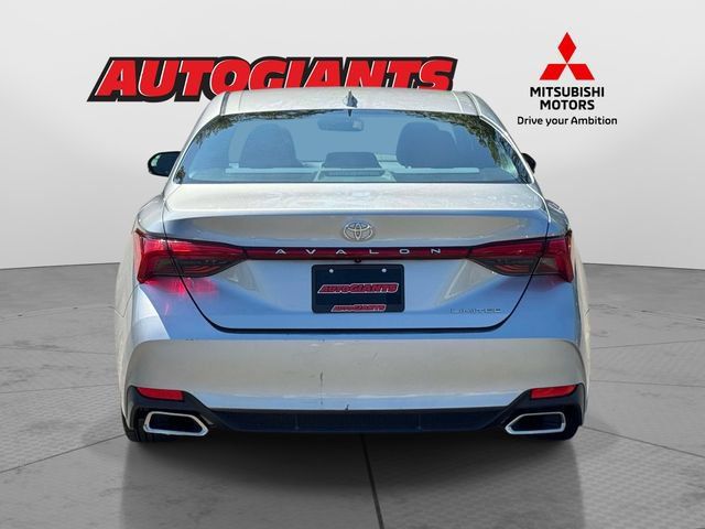 Used 2019 Toyota Avalon Limited FWD image 3