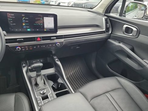 Certified 2024 Kia Sorento S FWD image 13
