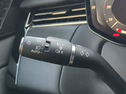 Used 2025 Land Rover Range Rover Sport SE AWD/4WD image 29