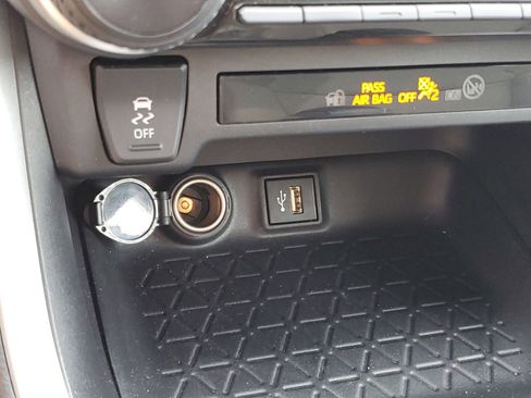 Used 2024 Toyota RAV4 LE image 29