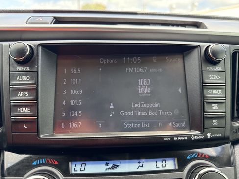Used 2018 Toyota RAV4 XLE FWD image 12