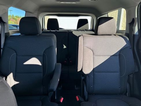 Used 2023 GMC Acadia SLE w/ Driver Convenience Package image 38