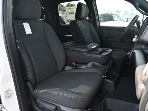 New 2026 RAM 2500 Tradesman AWD/4WD image 34