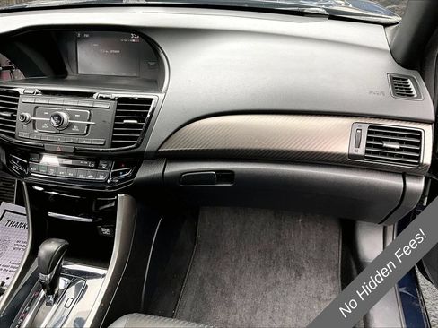 Used 2017 Honda Accord Sport image 10