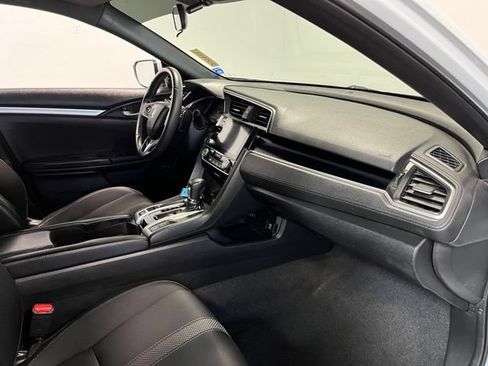 Used 2020 Honda Civic Sport image 11