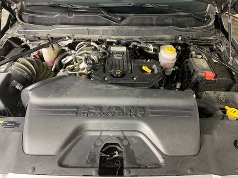 Used 2025 RAM 3500 Laramie AWD/4WD image 31