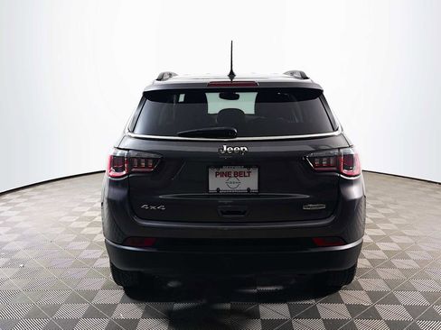 Used 2020 Jeep Compass Latitude w/ Popular Equipment Group AWD/4WD image 5