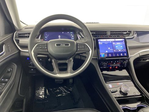 Used 2022 Jeep Grand Cherokee Limited 4xe w/ Luxury Tech Group II image 42