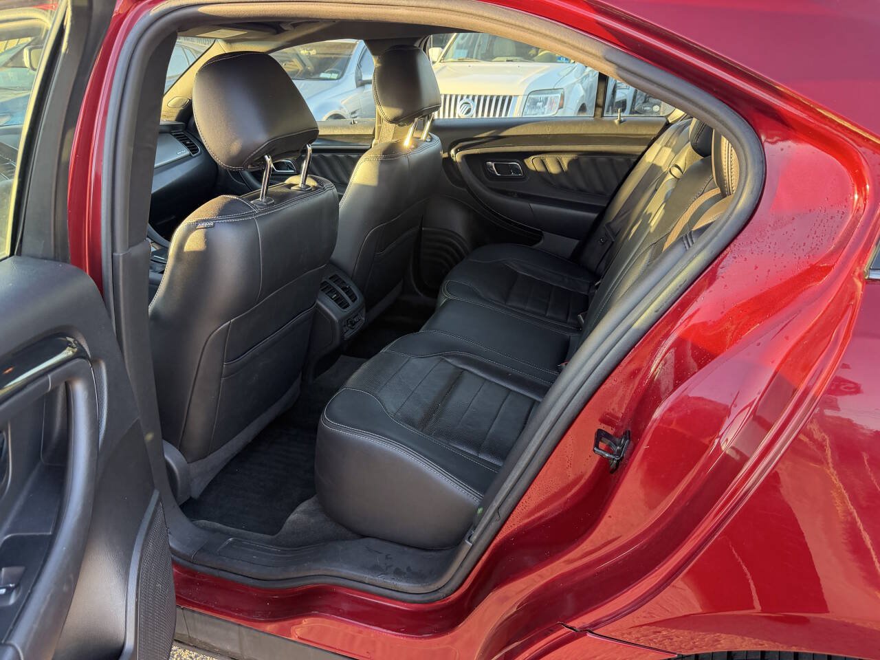 Used 2013 Ford Taurus SHO AWD/4WD image 17