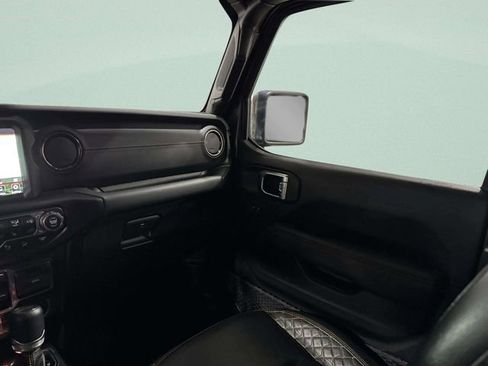 Used 2021 Jeep Wrangler Unlimited Sahara AWD/4WD image 15