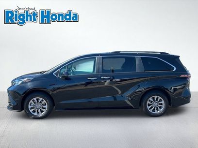 Used 2025 Toyota Sienna XLE