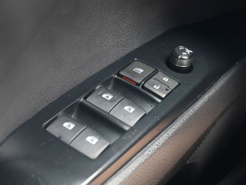 Used 2019 Toyota Camry LE FWD image 13