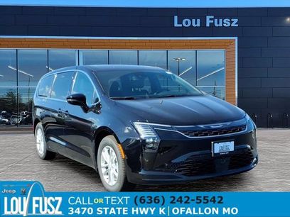 New 2027 Chrysler Pacifica Select