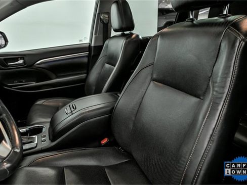 Used 2019 Toyota Highlander Limited image 12